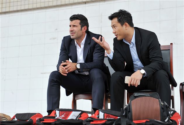 世界足球先生菲戈来访棠外