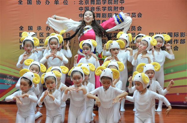 棠外实验幼稚园学子在第十一届全国校园才艺大赛四川赛区获佳绩