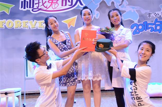 感谢爱我的人和我爱的人——记棠外实验幼稚园2015届大班幼儿毕业庆典