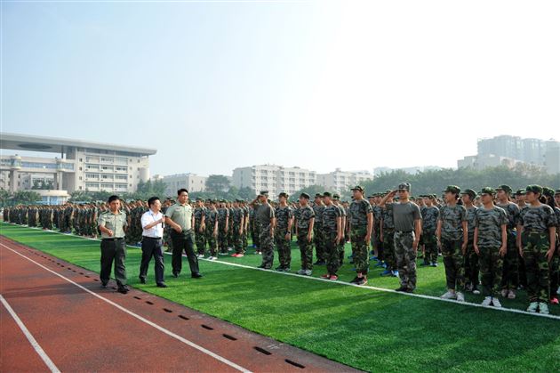 磨意志，锻英才！——记棠外初2015级新生军训