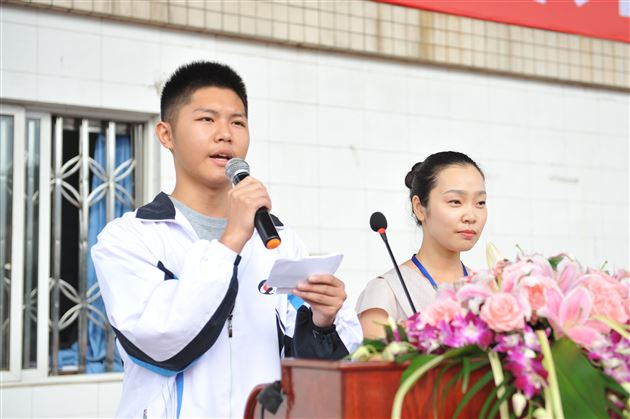 棠外高中部隆重举行新学年开学典礼暨教师节表彰大会