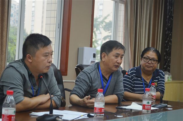 市教科所专家应邀参加棠外初中部数学教研组活动