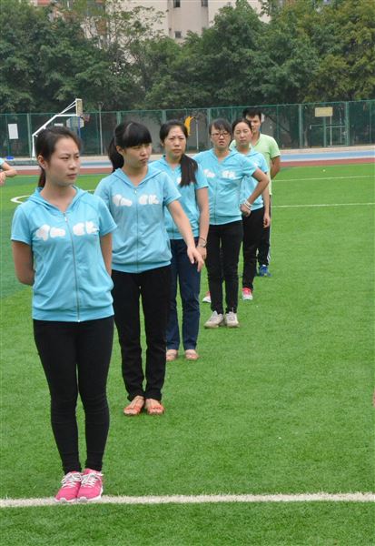 严于律己、刻苦训练——记棠外实验幼稚园队列队形培训活动