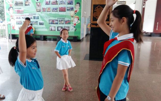 我为人人，人人为我——记棠外附小六（3）值周班级学生校内实践活动