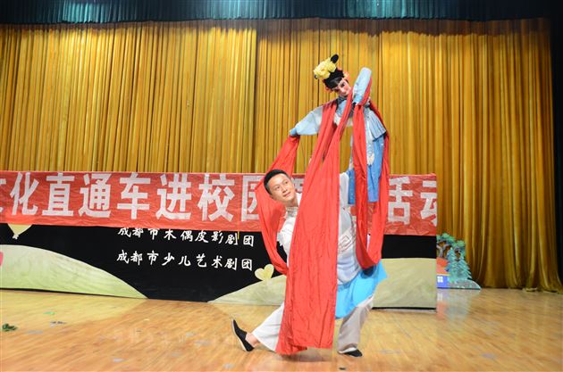 艺苑奇葩——儿童木偶剧走进棠外实验幼稚园