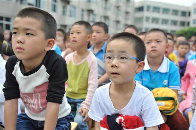 木偶剧走进棠外附小啦