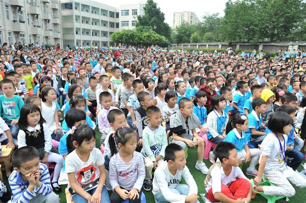 木偶剧走进棠外附小啦