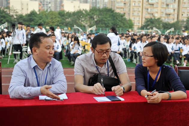 抒豪情何须观望徘徊  展抱负务必青春年少