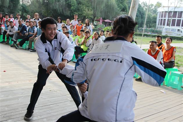 团结奋战见青春，知行合一展笑颜——记棠外国际班2015-2016学年度第一次社会实践活动