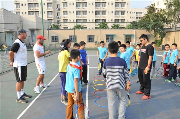 德国网协、阔特俱乐部、省网球管中心领导及专家莅临棠外交流指导工作