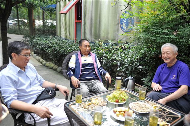 重九胜春光 敬贤传德风——记棠外2015年重阳节敬老活动