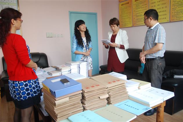 棠外附小校本研修接受县研培中心检查获好评