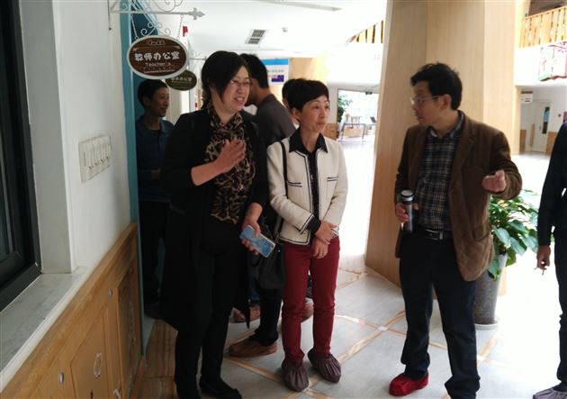 雅安市石棉县教育局领导及双流县教育局小教科丁科长莅临棠外实验幼稚园参观指导