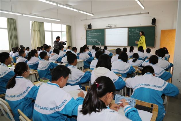 走进西昌，展我棠外风采——棠外数学团队受邀送教西昌一中俊波外国语学校