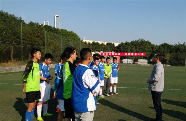 喜报：棠外初高中男子足球队卫冕成都市中学生足球锦标赛冠军