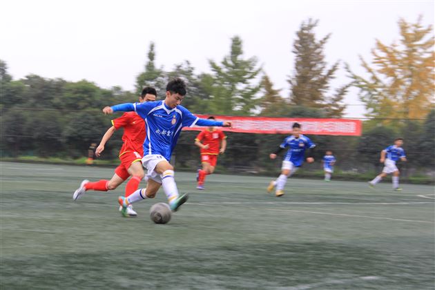 喜报：棠外初高中男子足球队卫冕成都市中学生足球锦标赛冠军