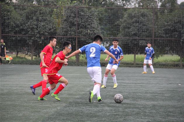 喜报：棠外初高中男子足球队卫冕成都市中学生足球锦标赛冠军