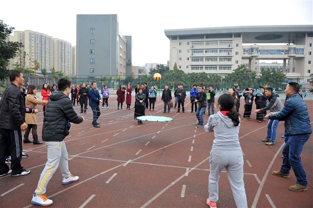 相约赛场 激情飞扬--记棠外初中第二届冬季集体项目运动会