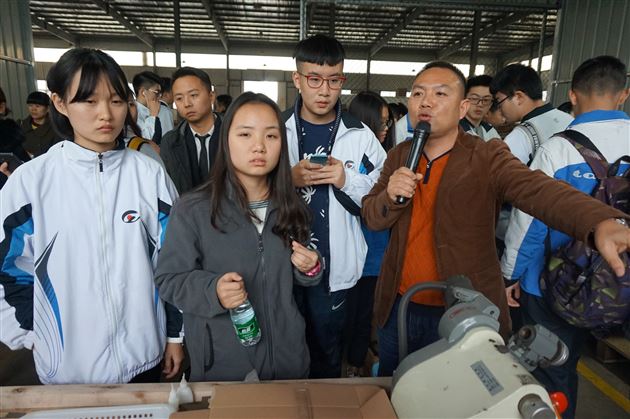 团结协作出成果，积极进取来创新——国际部U-Course（综合素质课程）展示