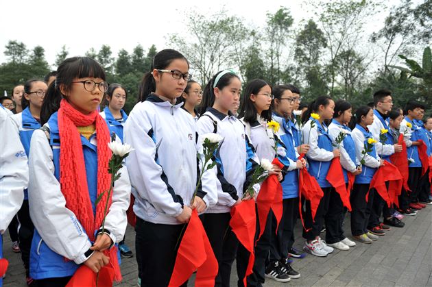 铭记历史，开创未来——记棠外初2014级建川博物馆社会实践活动