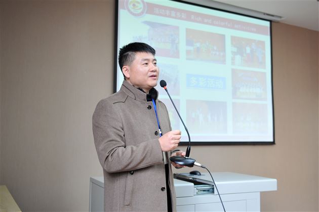 成都市新优质学校校长团到我校考察学习