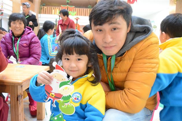 快乐圣诞、快乐手工——记棠外实验幼稚园“亲子手工制作周”活动