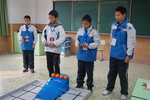 喜报：棠外初中部荣获四川省机器人创新实践活动初中组冠军