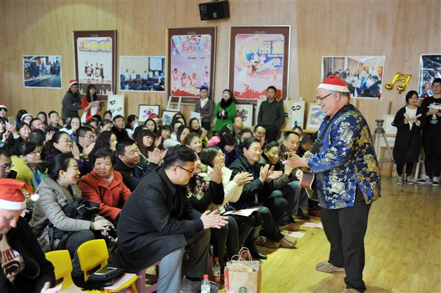 棠外外事办举办2016年新年联欢会暨年终颁奖典礼