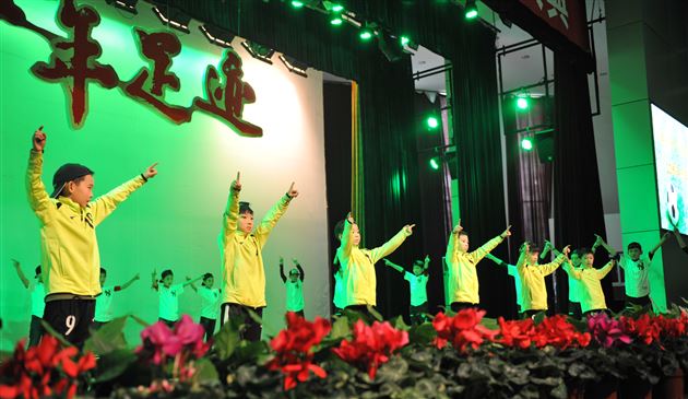 棠外举行男子足球班“十年足迹”10周年庆祝活动