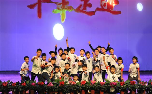 棠外举行男子足球班“十年足迹”10周年庆祝活动