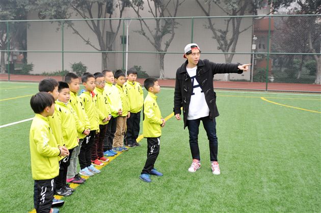 棠外举行男子足球班“十年足迹”10周年庆祝活动