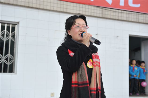 织梦于新，让爱飞翔——棠外附小隆重举行2016年春季开学典礼