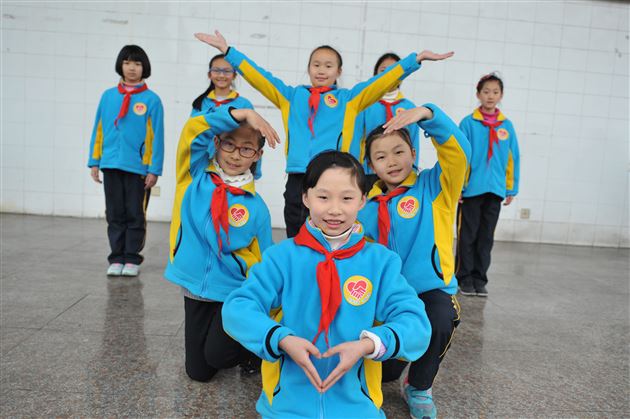 织梦于新，让爱飞翔——棠外附小隆重举行2016年春季开学典礼