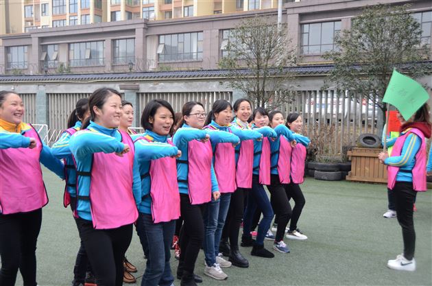 沟通、信任、团结、协作——棠外实验幼稚园开展素质拓展训练