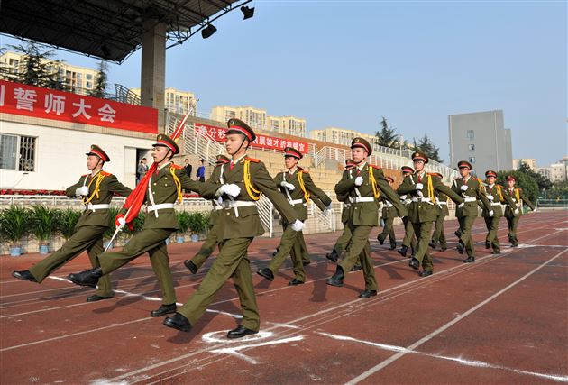 “百日扬士气，六月试锋芒”——记2016届高三百日誓师大会