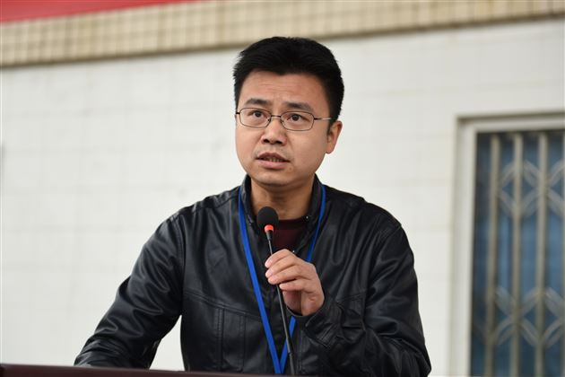 百日竞渡，我们一起乘风破浪——记2013级初三中考冲刺誓师大会