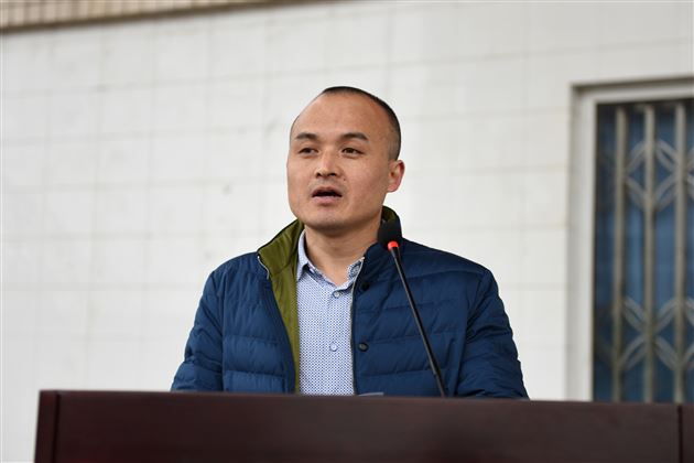 百日竞渡，我们一起乘风破浪——记2013级初三中考冲刺誓师大会