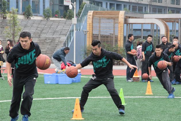 棠外体育教研组参加2015成都市体育教师技能大赛荣获集体一等奖