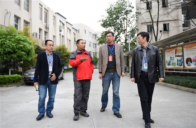 稳抓春时 黄光成校长把脉二诊指导招生咨询等工作