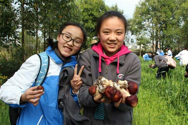 点亮生命 放飞梦想——记棠外初一年级格林庄园踏青体验活动