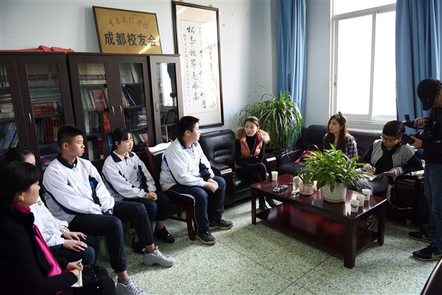 做谦谦君子，树少年榜样——四川省美德少年寻访活动走进棠外