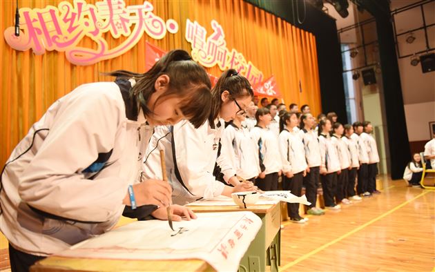 “相约春天·唱响校园”—— 棠外举行2016班级合唱比赛