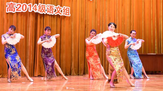 青春舞台，话剧人生——高2014级举行话剧汇报演出活动