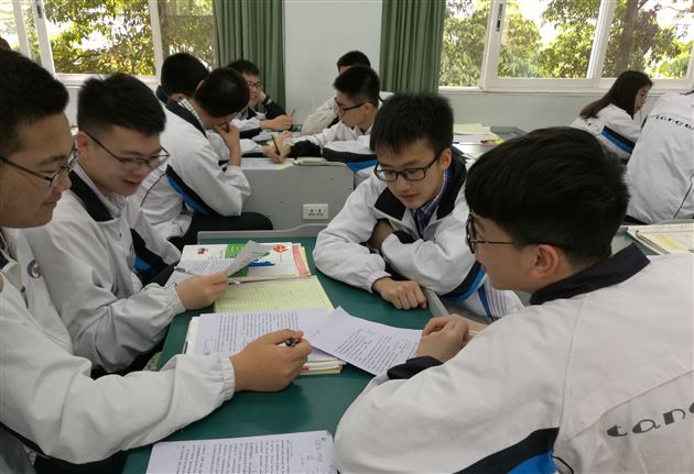 双流区2013级高三物理“二诊”分析暨二轮复习研讨会在棠外召开