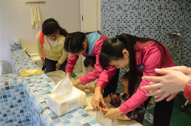 棠外实验幼稚园开展“婴幼衔接”服务社区活动