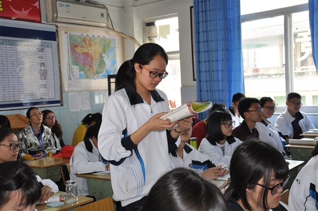 棠外高中部举办“以‘3+1’教学模式为核心的英语课例研究”专题研讨活动