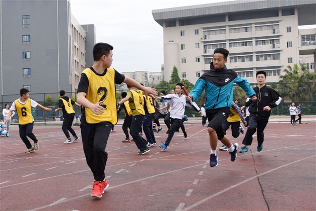 雏鹰展翅，驰骋赛场——棠外初、高中部举行第十三届学生田径运动会