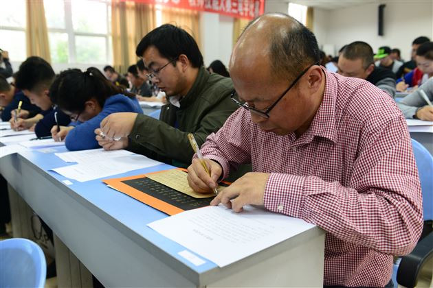 棠外教师在双流区2016年教师“三笔字”大赛中斩获半数“特等奖”