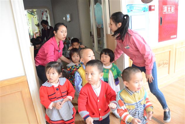 棠外实验幼稚园开展防震演练