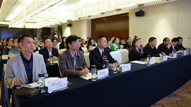 棠外荣获成都“新五朵私花”